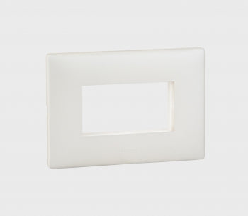 Legrand Mylinc PLATE PEARL WHITE 3Module - 676362