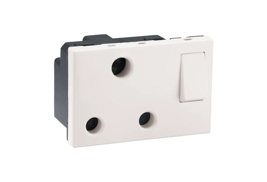 Legrand Myrius 16A Switch Socket – with Shutter – 3 Pin – 3 Module 679226