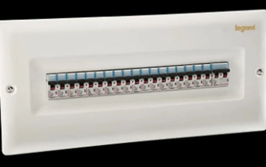 Legrand Ekinox³ SPN DB’s 8W 8 IP30 #IK08 – 507601