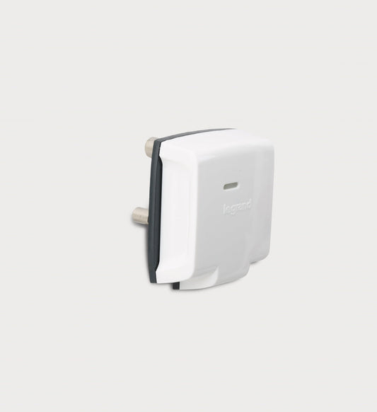 Legrand Arteor - Energy 6A Plug (Square White Mechanism)