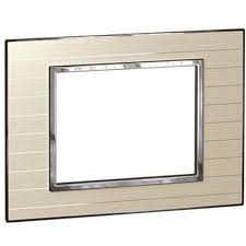 Legrand Arteor Plate 3 Module Graphic Casual – Cat No. 576331